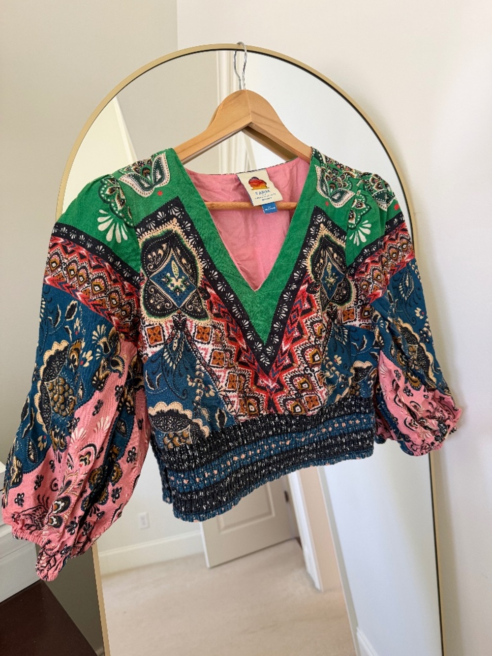 Farm Rio Deep-V Puff Sleeve Top